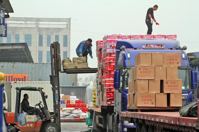 顺丰速递，实时追踪奋斗之歌，学习成长与自信成就秘籍